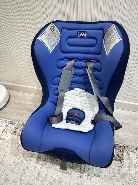 Продам автокресло chicco