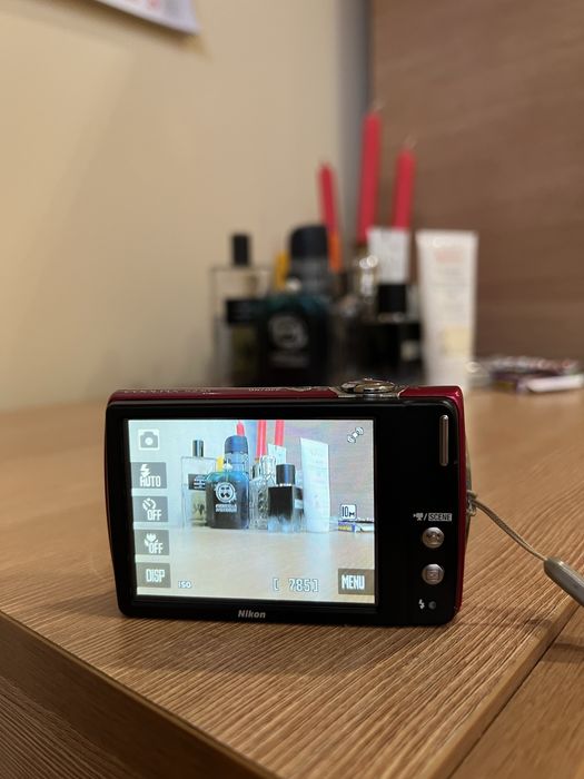 Фотоапарат Nikon 10 Mp с подаръци