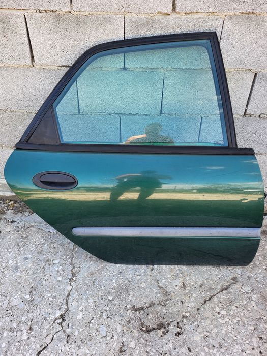 Задна дясна врата Renault Laguna 1