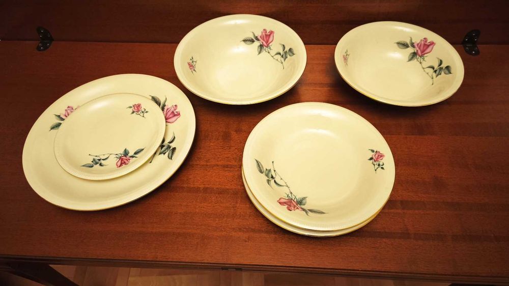 Set farfurii 12 persoane