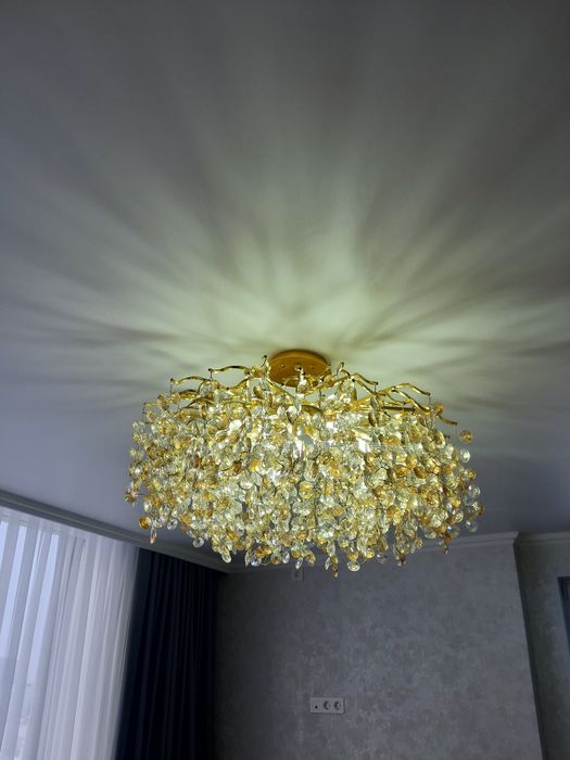 Продам люстру новую