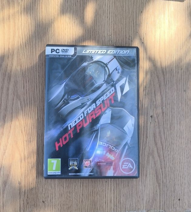 Lot 4 Jocuri Video: GTA Vice City și Gran Turismo 3 (PS2) + StarCraft II și NFS Hot Pursuit (PC Colecție)