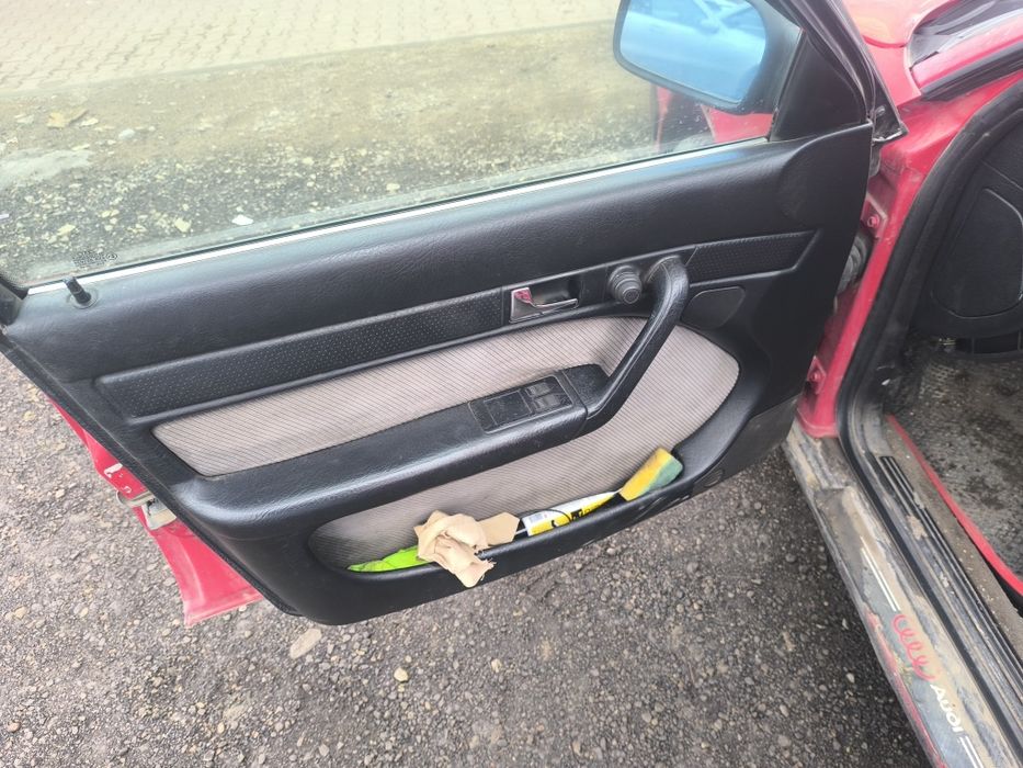 Ауди 100 с4 1993года