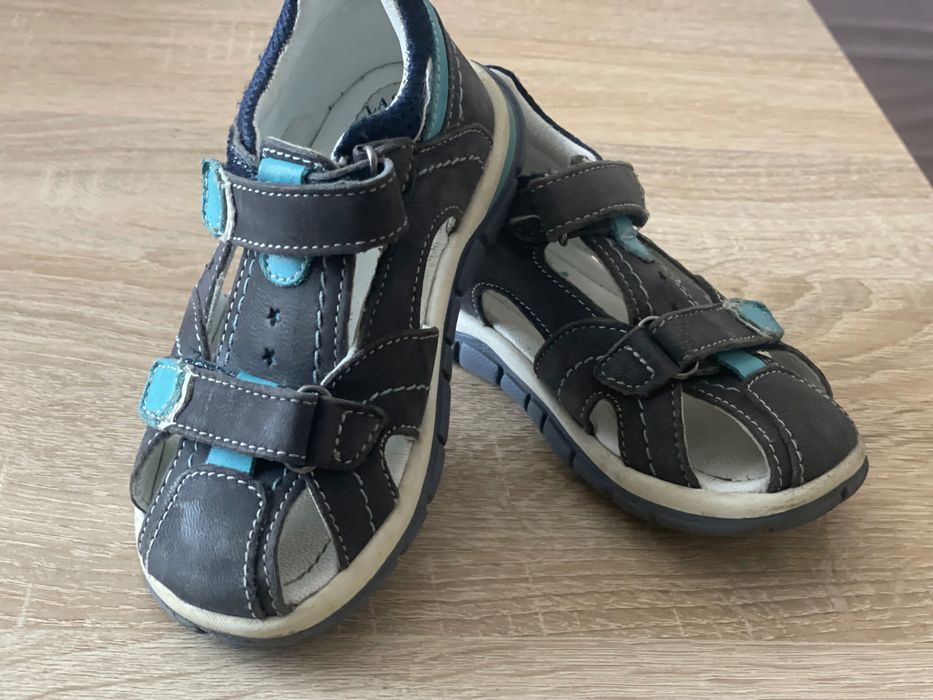 Детски кожени сандали 24