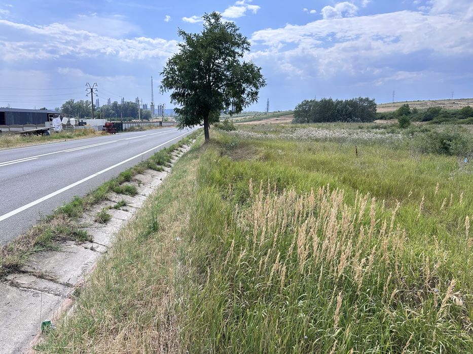 VAND TEREN INTRAVILAN 2000 mp cu 40m deschidere