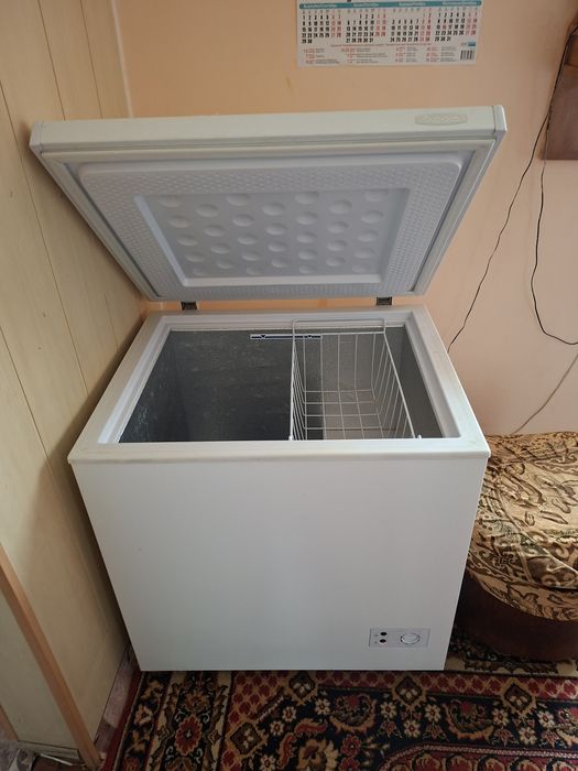Морозильник в хорошем состоянии