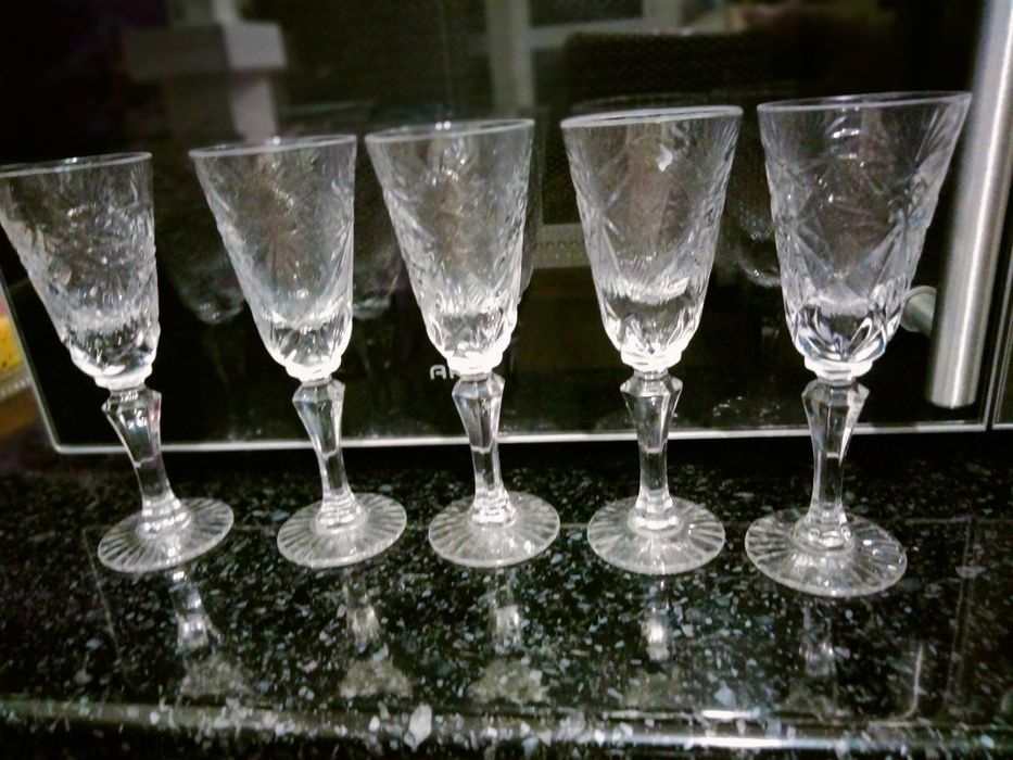 Продаю хрустальные стаканы