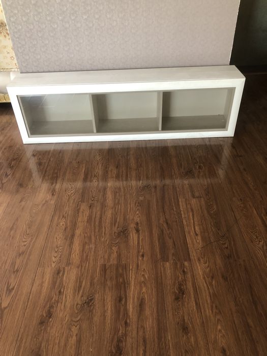 Полка для книг