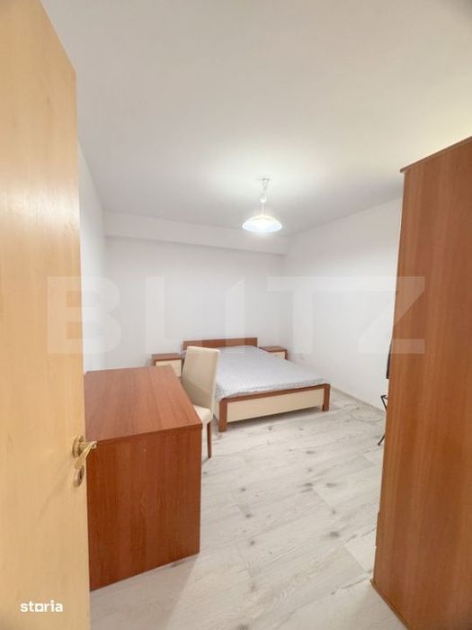 Cladire multifunctionala, pensiune plus casa,  parcari private