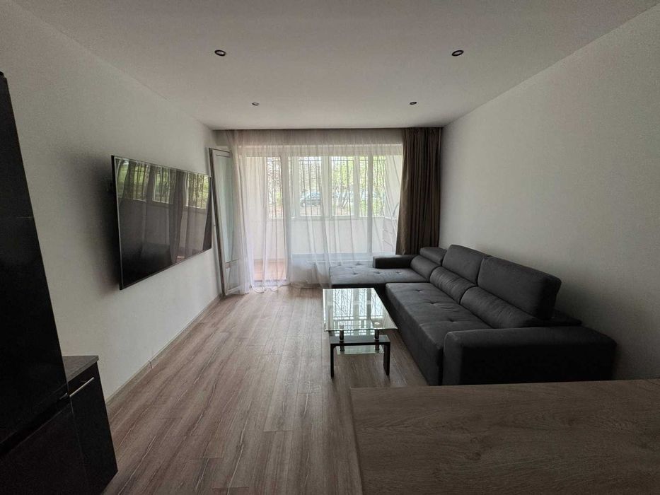 Тристаен апартамент - Люлин център