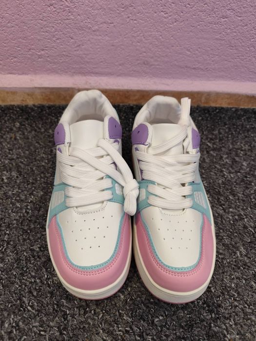 Маратонки с колелца