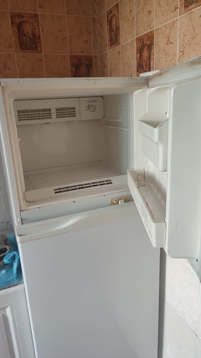 Холодильник продам