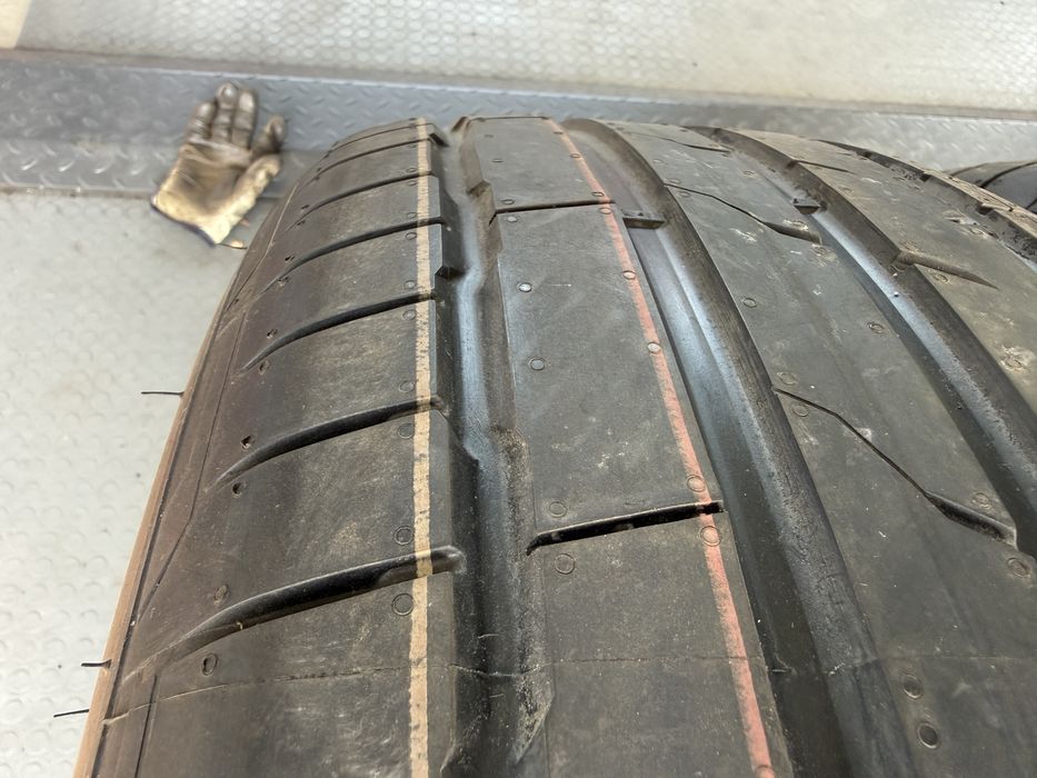 2x2бр. ЧИСТО НОВИ Летни Гуми С Борд 235/55R/18 -HANKOOK+TOYO- DOT:0822+5022 **AO+EV**