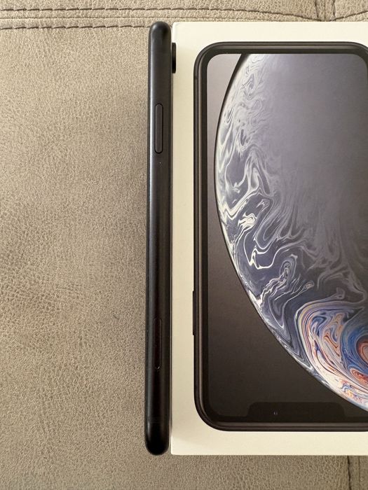 iPhone XR Black 64GB Запазен