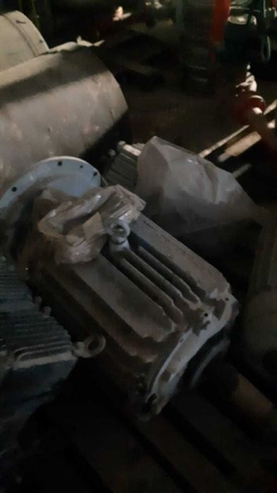 Электродвигатели крановые и дизельный двигатель