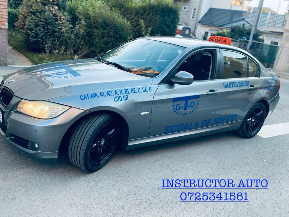 Scoala de soferi  Instructor auto