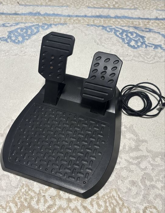 Продам руль thrustmaster t150.