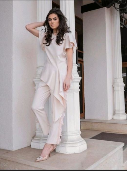 Compleu din vascoza roz pudra