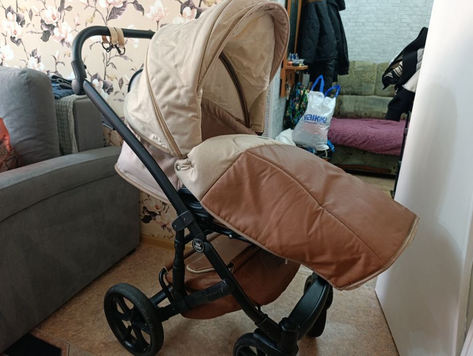 Продам детскую коляску