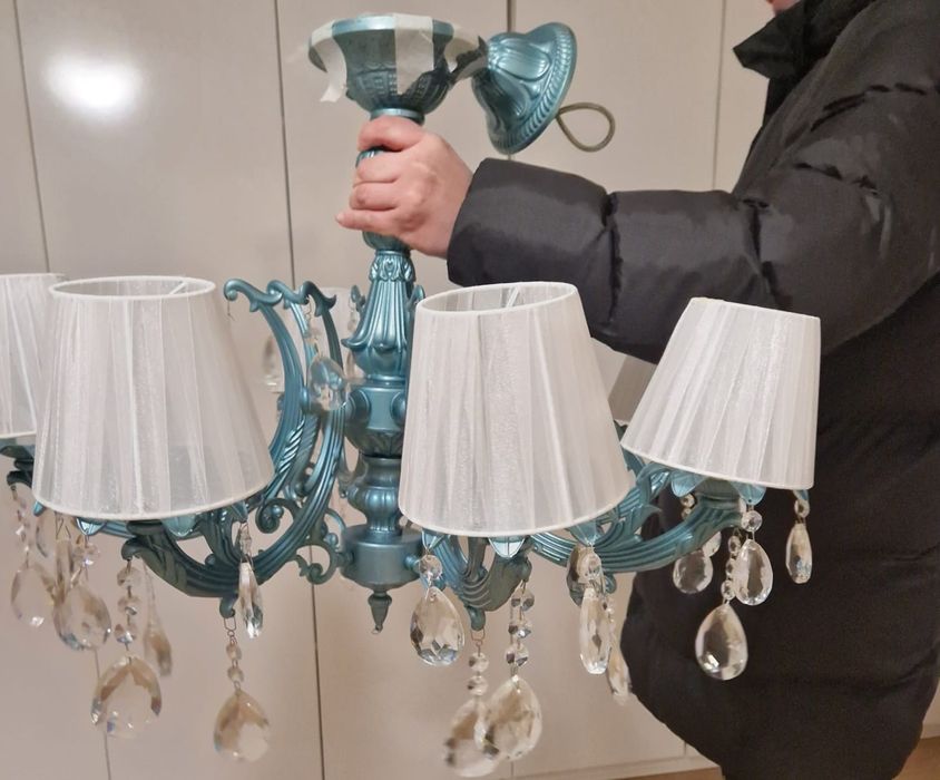 Продам Чешская хрустальная люстру