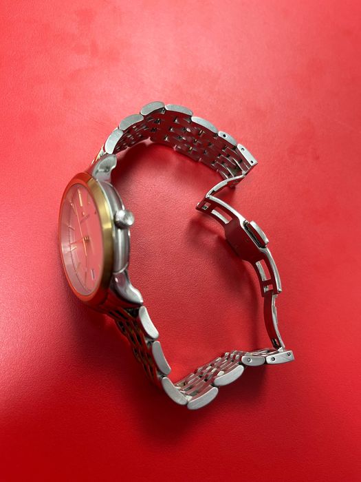 Продаю часы Maurice Lacroix