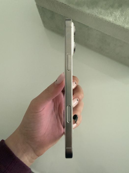 Iphone 16 pro max 256 gb 93% baterie