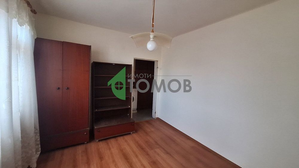 Просторен тристаен апартамент в кв. Самара 1