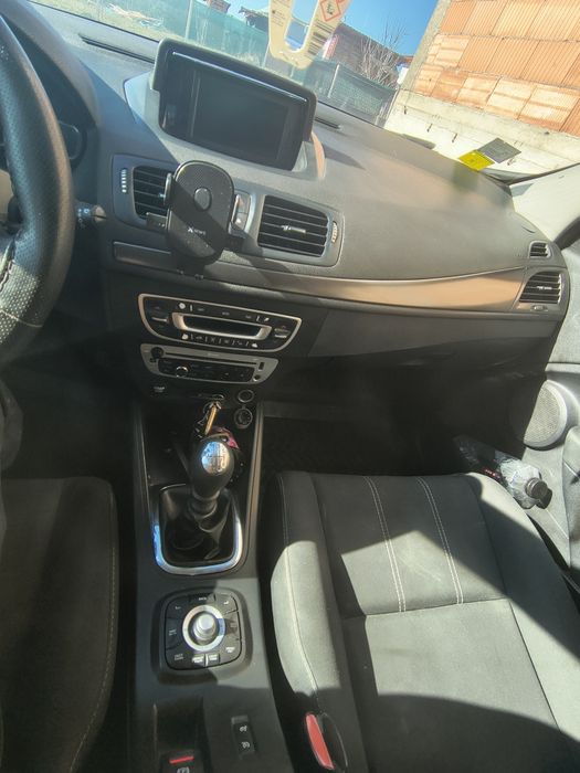 Vând sau schimb Renault Megane 3