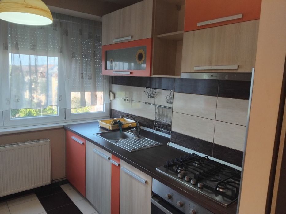 Închiriez apartament 2 camere
