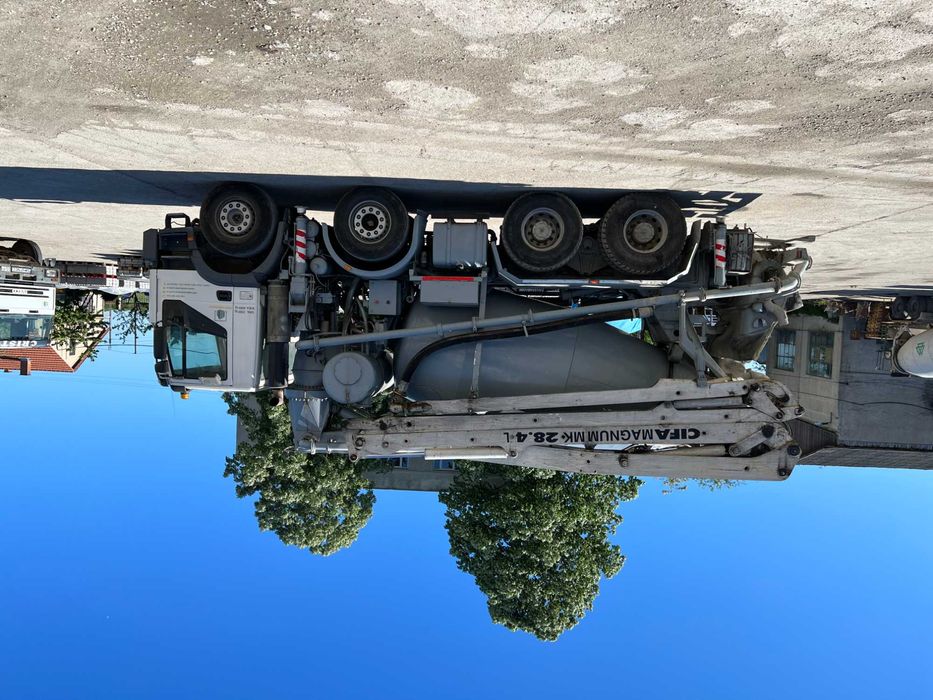 Autobetoniera pompa de betoane Iveco EuroTrakker motor defect!!!