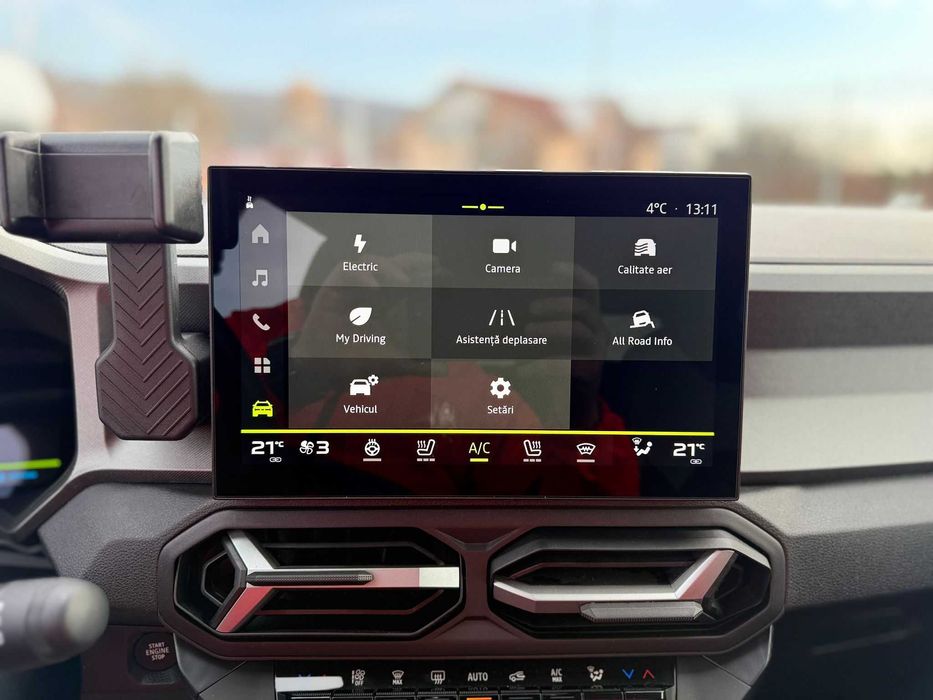 Vand Dacia Bigster 2 bucati 1.8 Hybrid