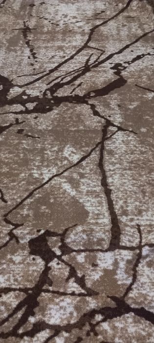 Килим , чисто нов 300 на 400 см