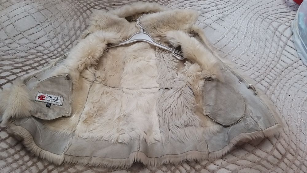 Дубленка на девочку 4_5 лет