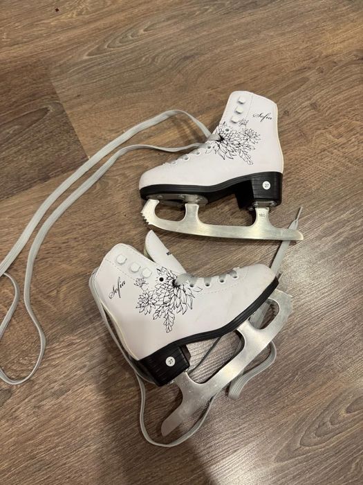 Коньки детские 27 размер