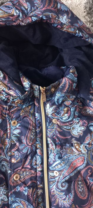 Продам женскую куртку
