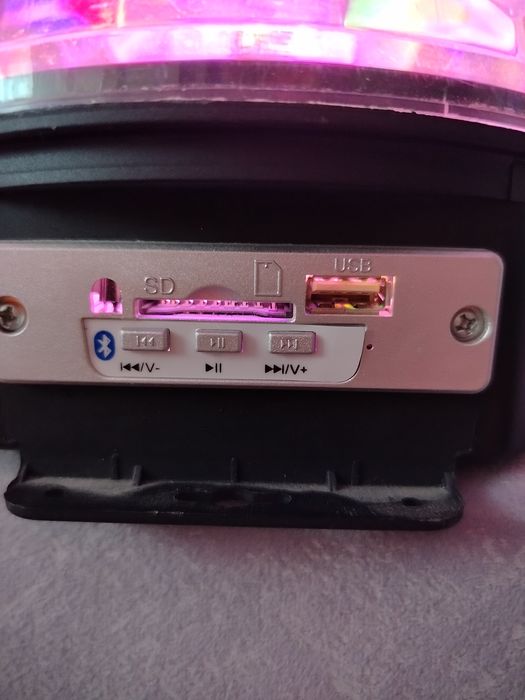 Световая музыкальная колонка