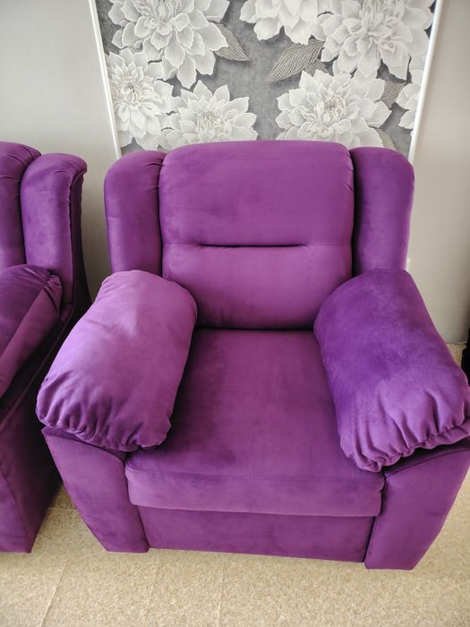 Продам диван  с креслом