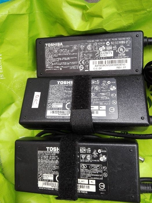 Incarcator Laptop Toshiba 19V - 3.42A - 3,95A, - 4,74A original