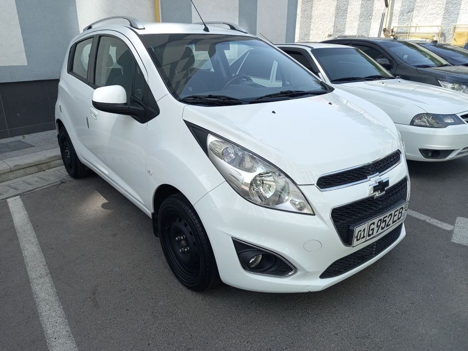 Chevrolet spark avtomat sotiladi