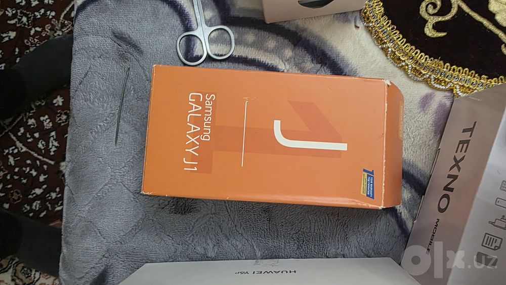 Samsung j 1.      .