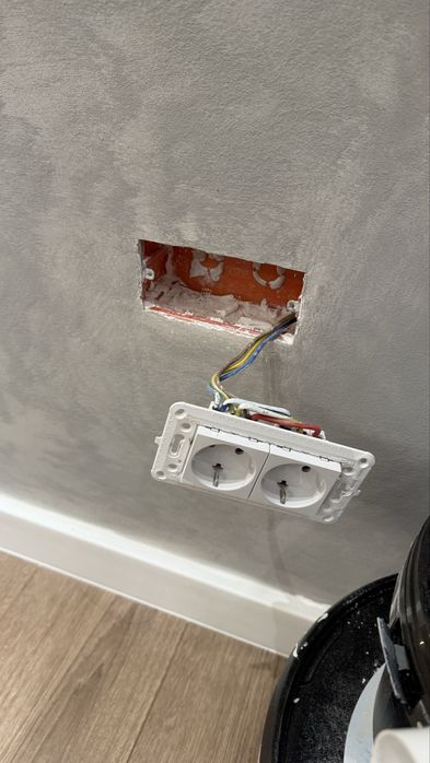 Electrician / automatist, montaj / reparatii prize, siguranțe, iluminat, plite, sisteme LED, automatizari