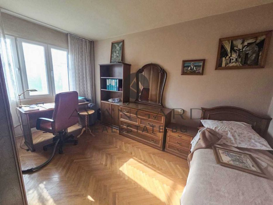 оф.24841 С КЛЮЧ! 3-стаен с 4 Отделни Помещения/ Пълмед