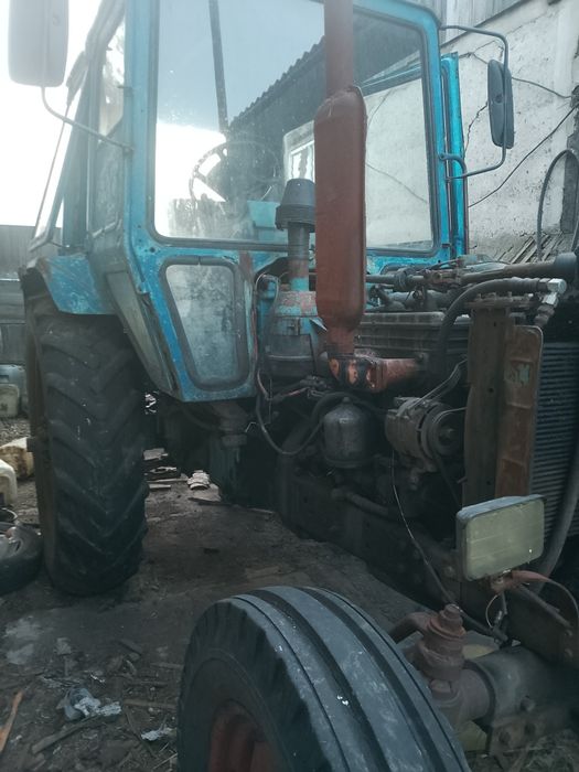 Продам Беларус на полном ходу нет капота