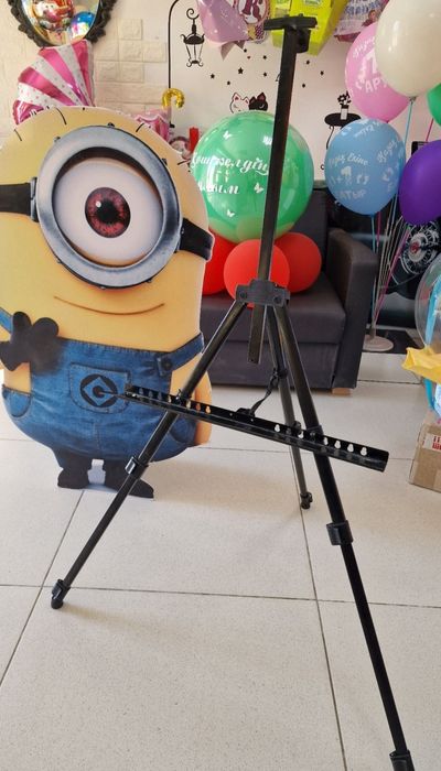 Мольберты.Подушка ножницы плакат