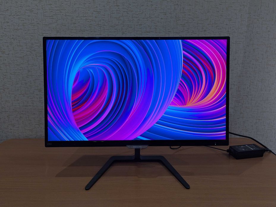 Монитор 24 IPS Philips