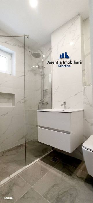 Apartament cu 3 camere de vânzare zona străzii Careiului