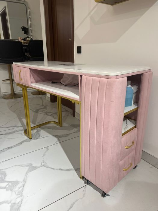 Masa pentru manichiura