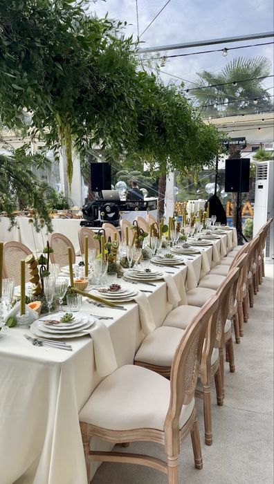 Inchiriere Scaune ,mese , corturi evenimente vesela, fete masa,servete