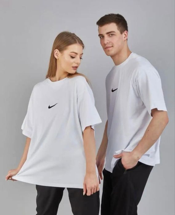 Продаётся Футболка Nike