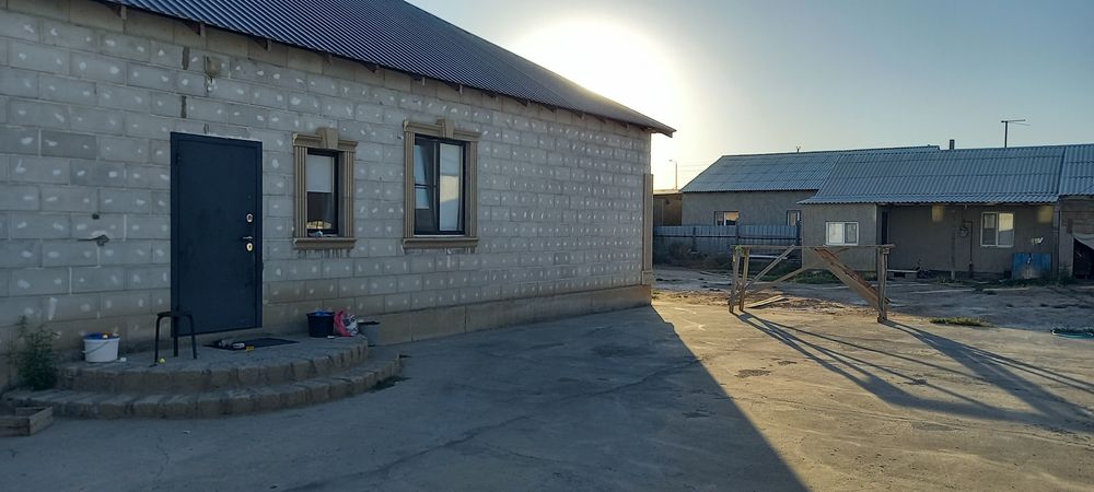 Жилой дом с времянкой